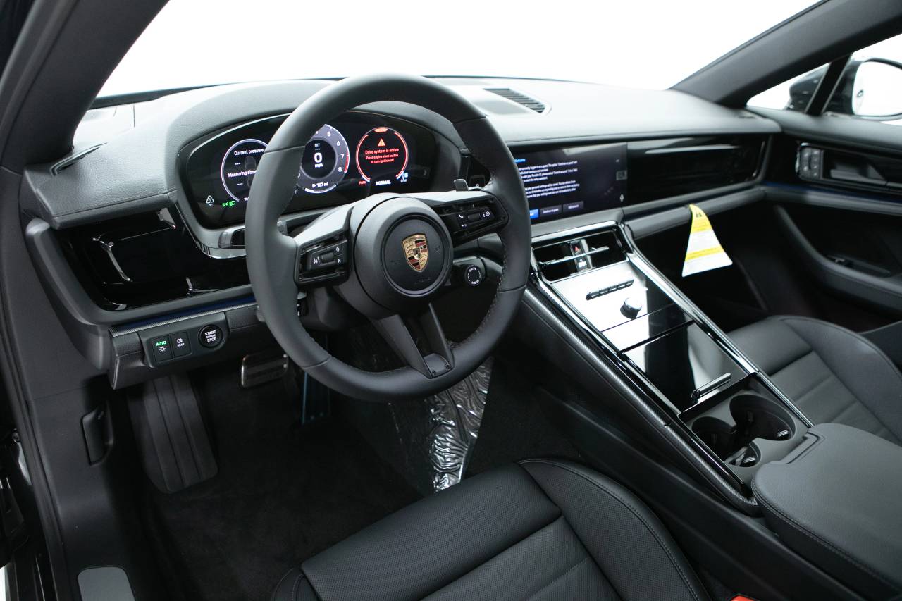 Thumbnail: 2025 Porsche Panamera - 7