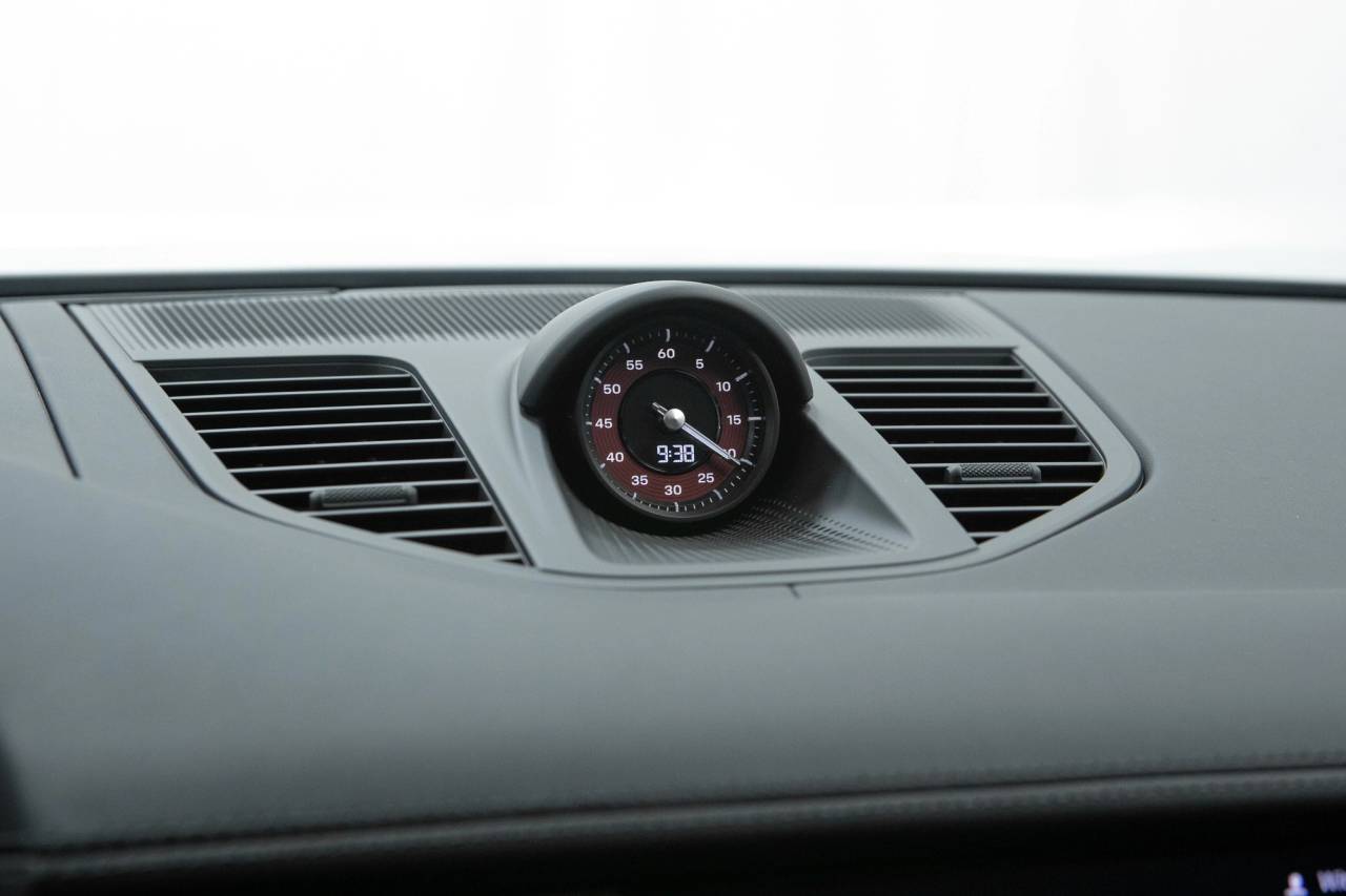 Thumbnail: 2026 Porsche Panamera - 33