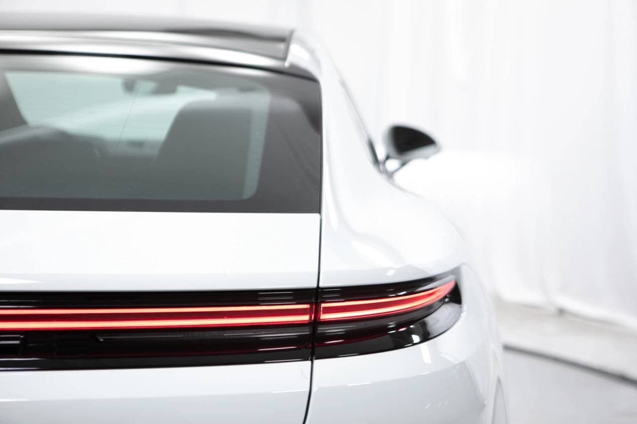 Thumbnail: 2026 Porsche Panamera - 18