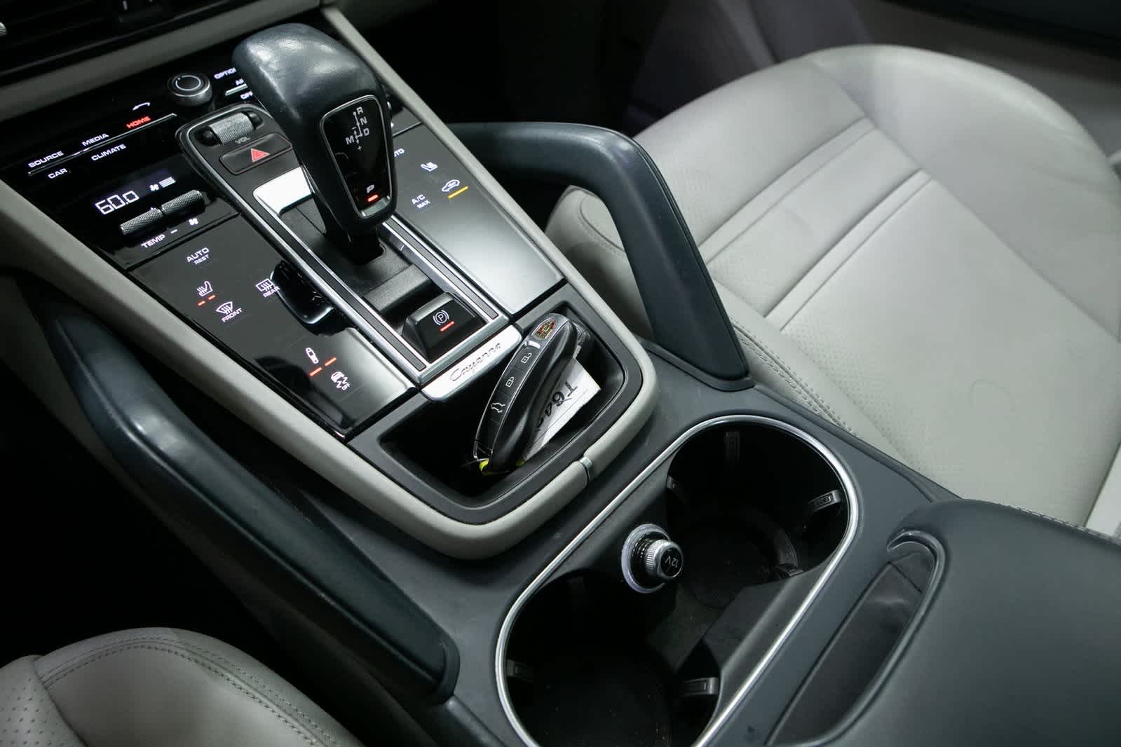 Thumbnail: 2023 Porsche Cayenne - 23