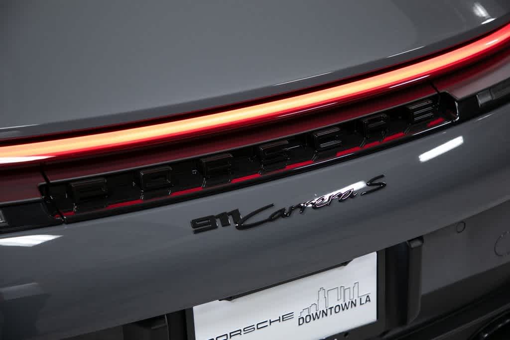Thumbnail: 2025 Porsche 911 - 33