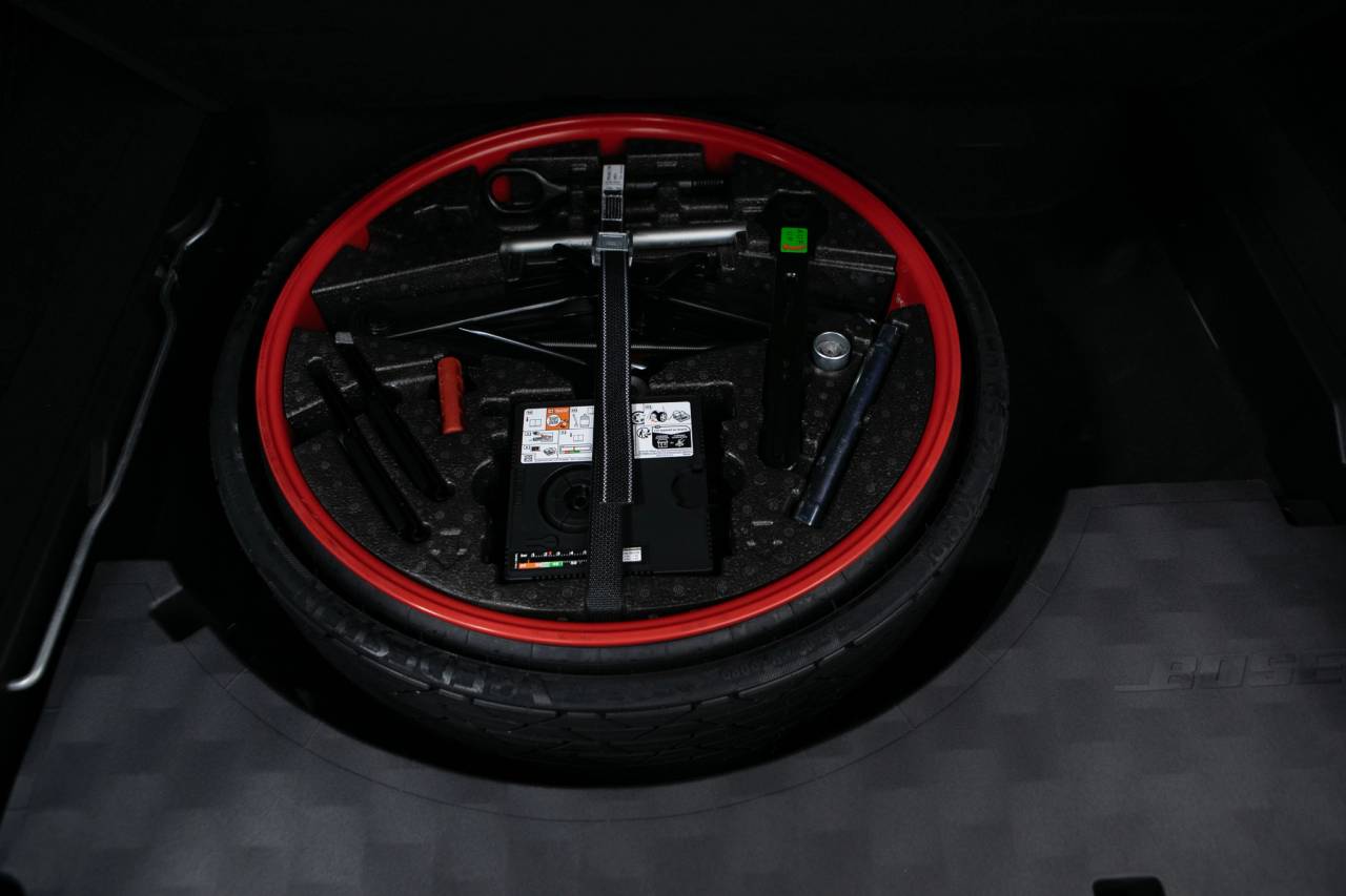 Thumbnail: 2026 Porsche Cayenne - 38