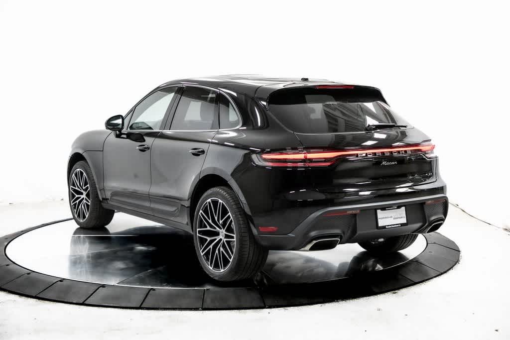 Thumbnail: 2025 Porsche Macan - 3