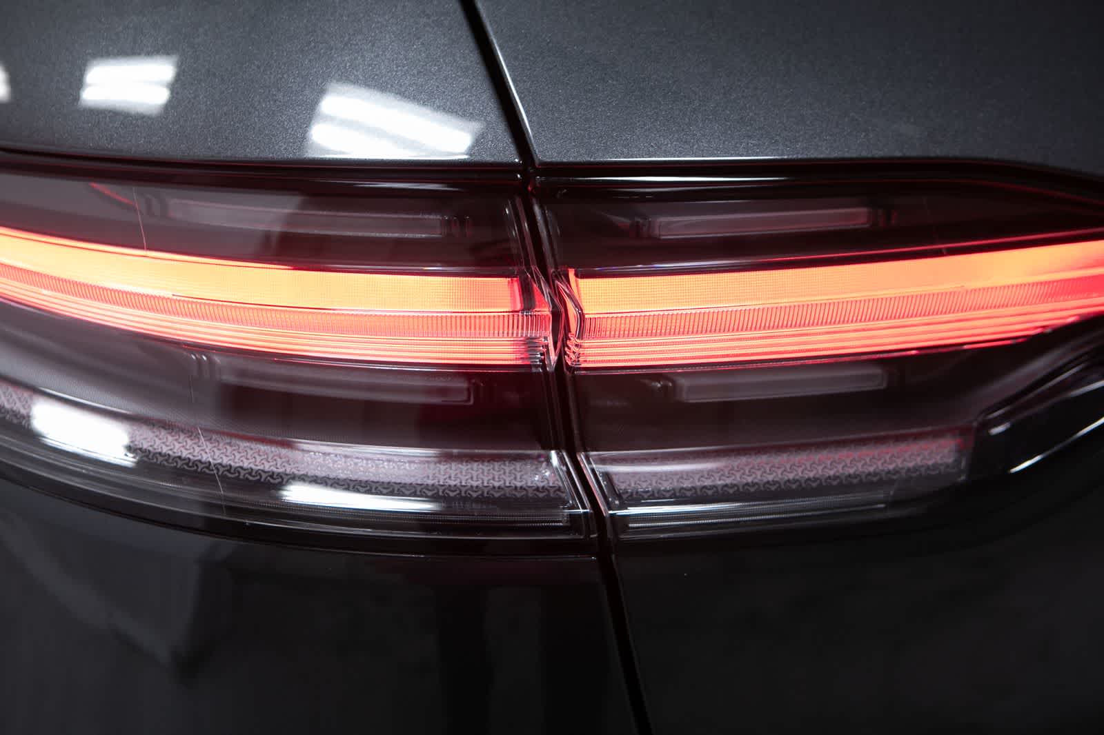 Thumbnail: 2026 Porsche Macan - 18