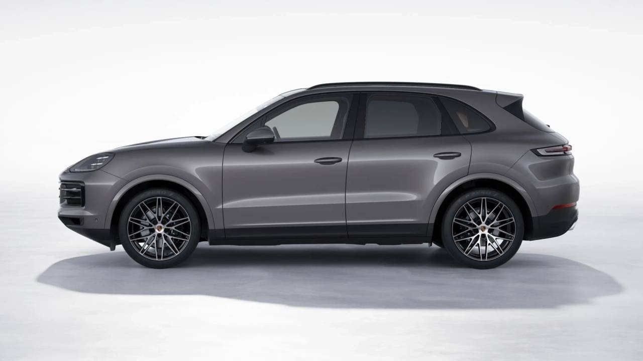 2026 Porsche Cayenne photo 2