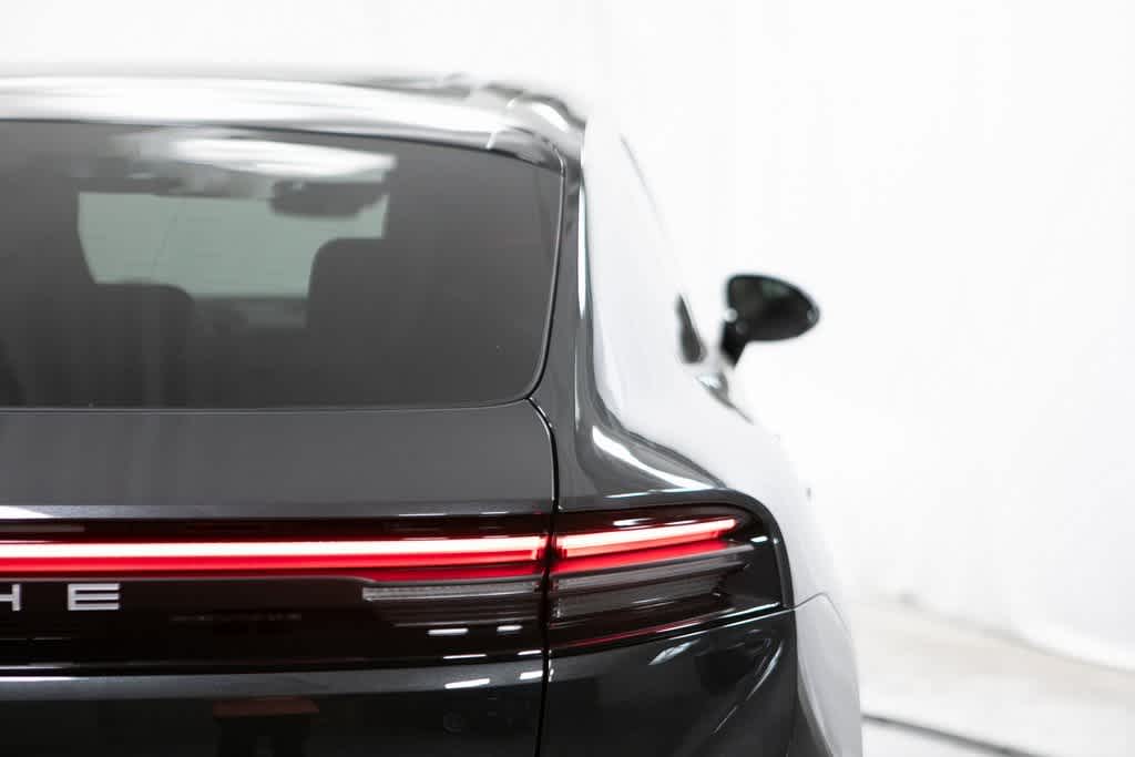 Thumbnail: 2025 Porsche Macan - 38