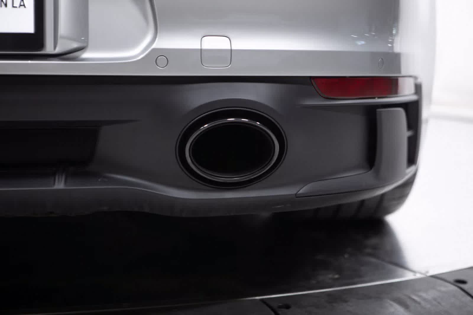 Thumbnail: 2024 Porsche 911 - 35