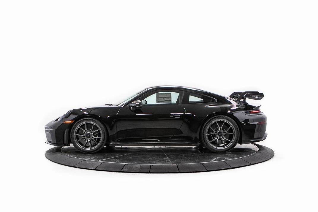 Thumbnail: 2026 Porsche 911 - 2