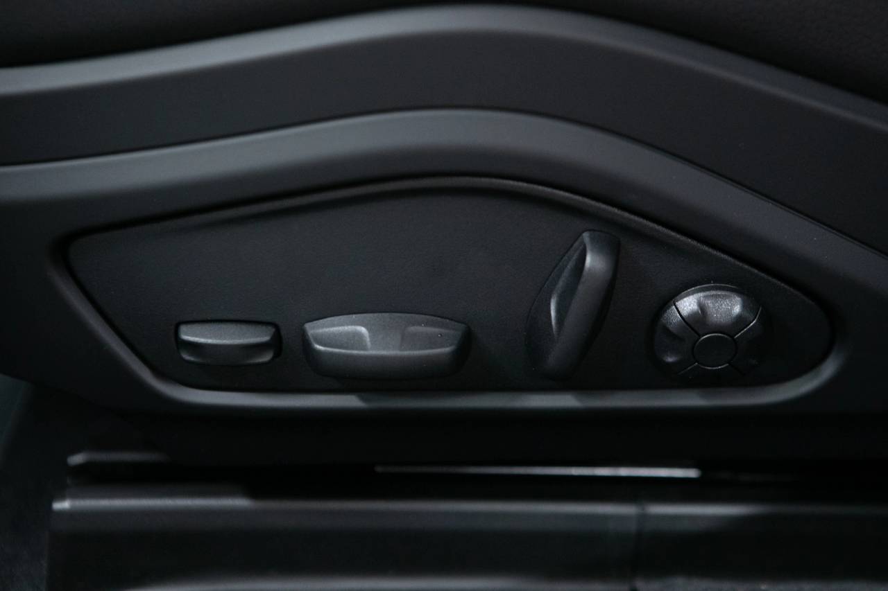 Thumbnail: 2026 Porsche Panamera - 24