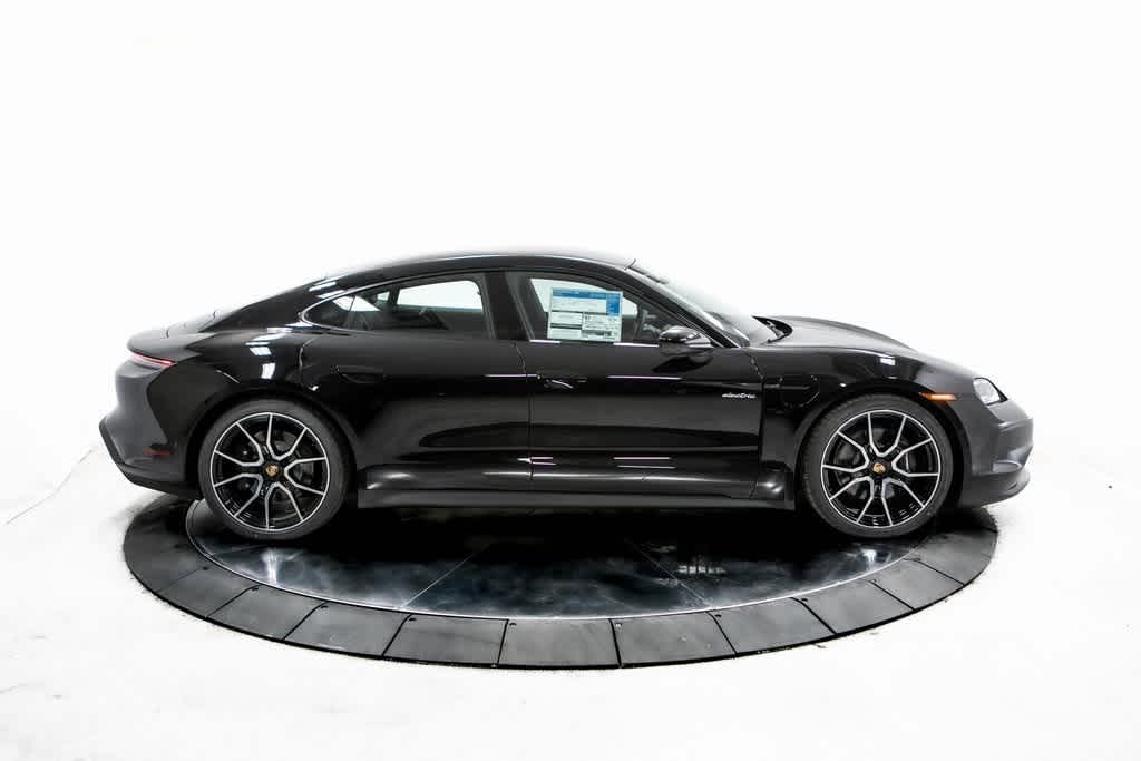 Thumbnail: 2025 Porsche Taycan - 8