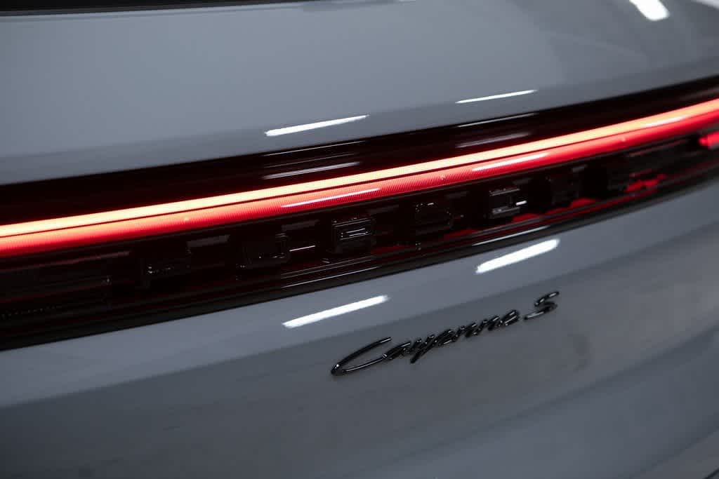 Thumbnail: 2025 Porsche Cayenne - 37