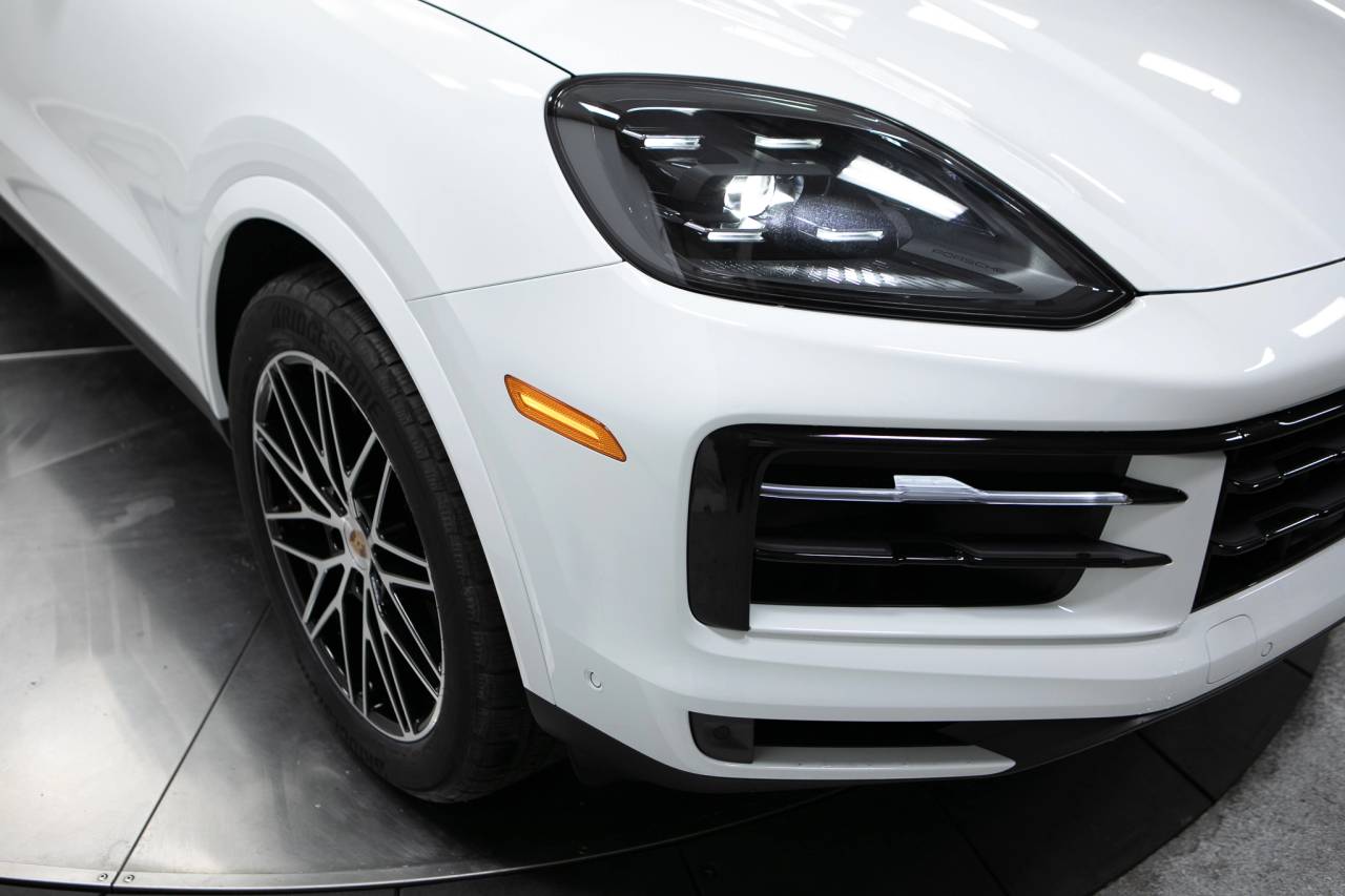 Thumbnail: 2026 Porsche Cayenne - 14