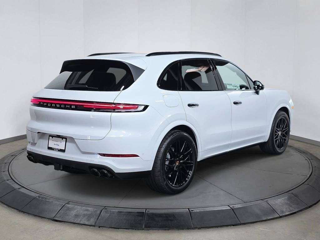 Thumbnail: 2026 Porsche Cayenne - 7
