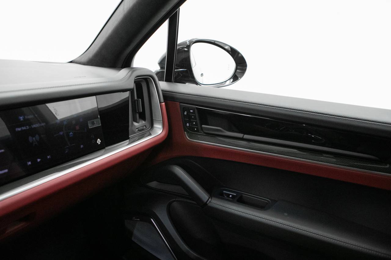 Thumbnail: 2026 Porsche Cayenne - 31