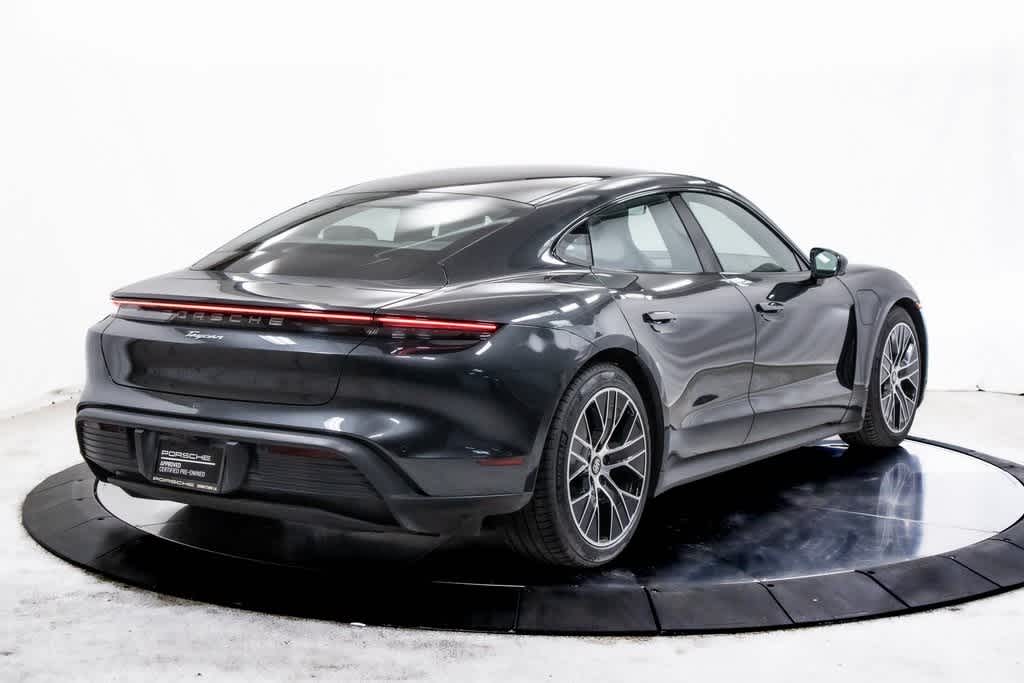 Thumbnail: 2022 Porsche Taycan - 7