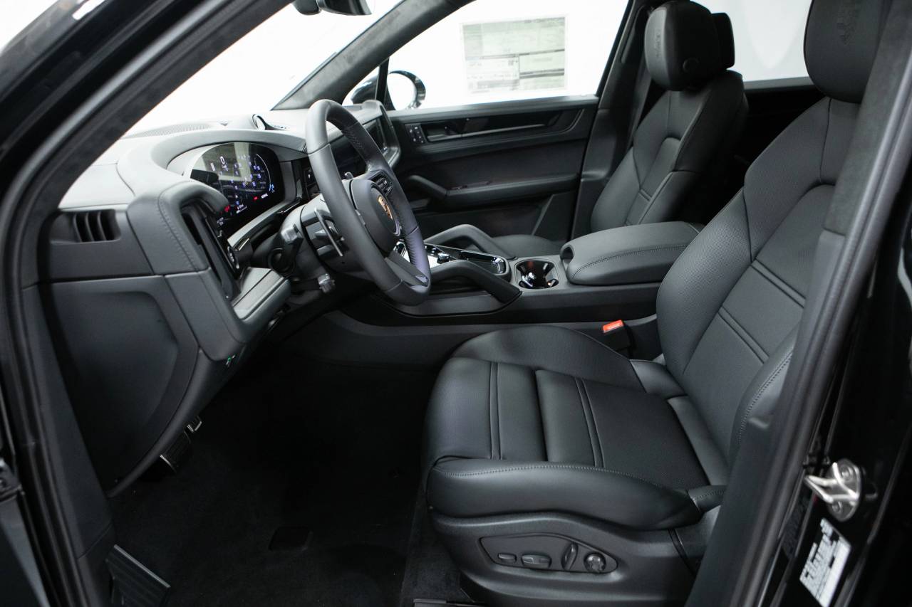 Thumbnail: 2026 Porsche Cayenne - 23