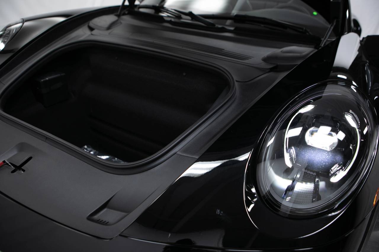 Thumbnail: 2026 Porsche 911 - 36