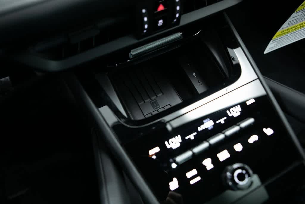 Thumbnail: 2025 Porsche Cayenne - 28