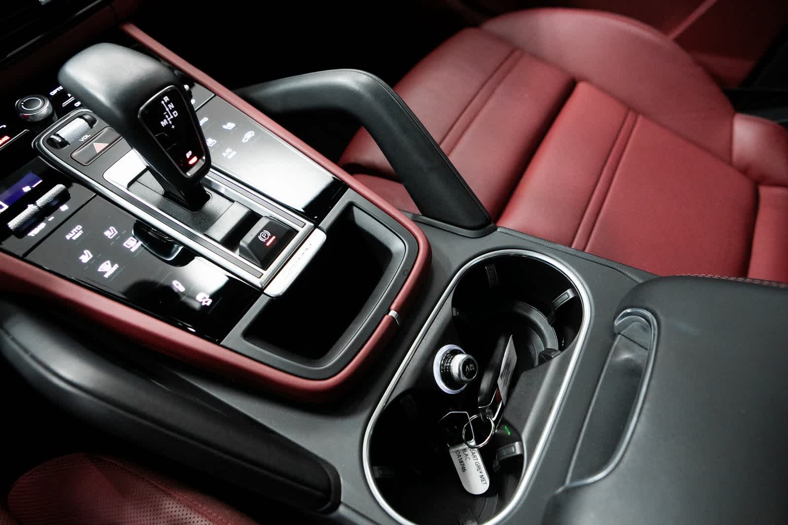 Thumbnail: 2023 Porsche Cayenne - 23