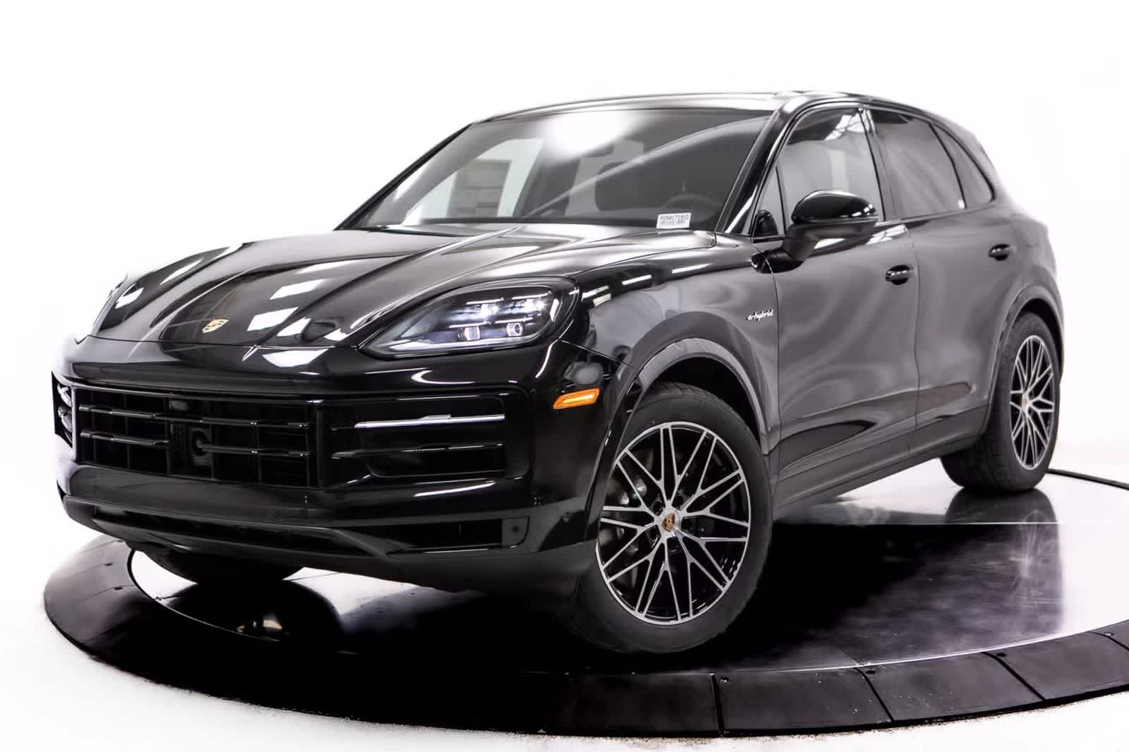 Thumbnail: 2025 Porsche Cayenne - 1