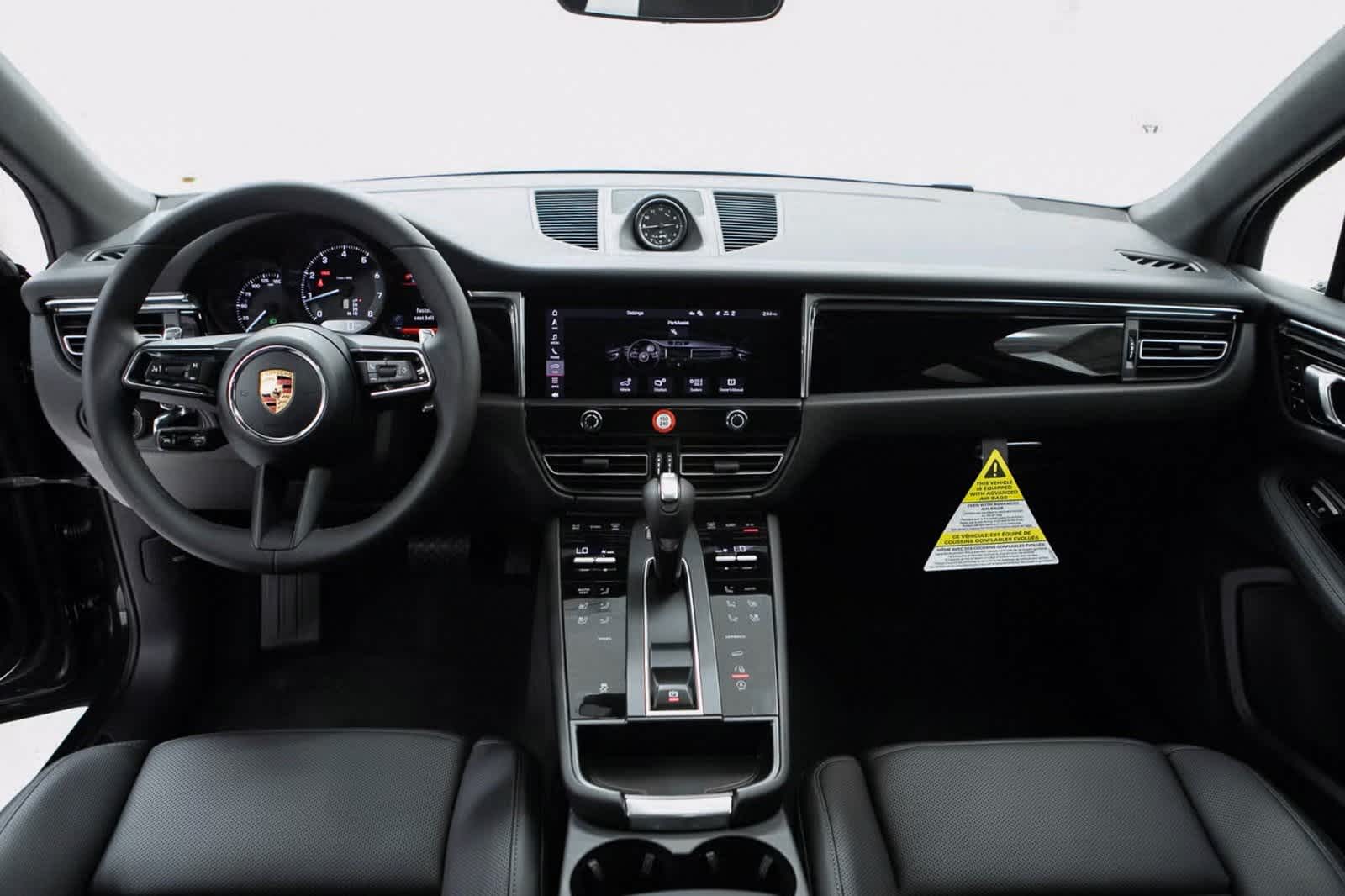 Thumbnail: 2026 Porsche Macan - 13