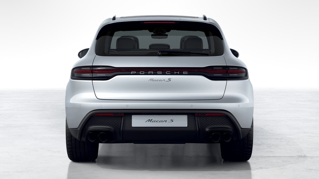 Thumbnail: 2026 Porsche Macan - 7