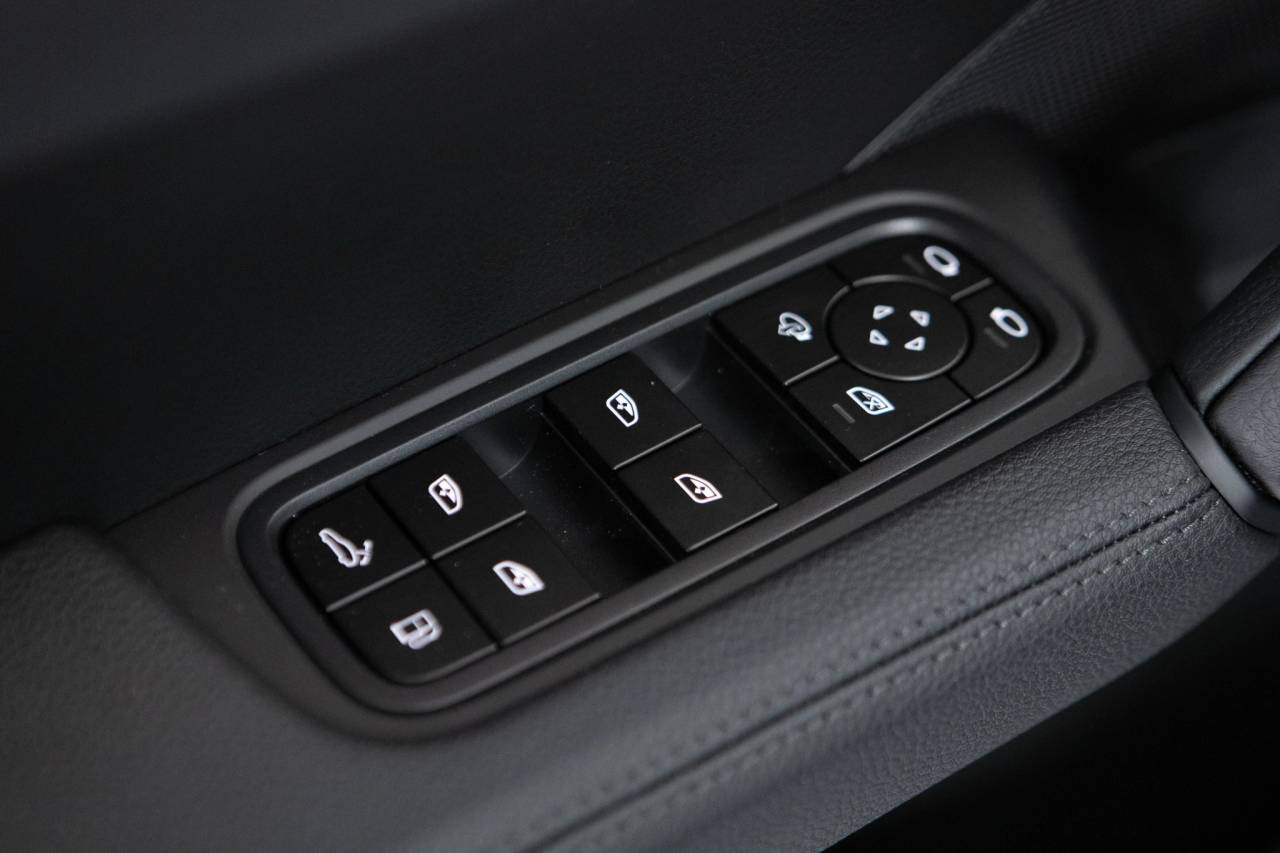 Thumbnail: 2026 Porsche  - 25