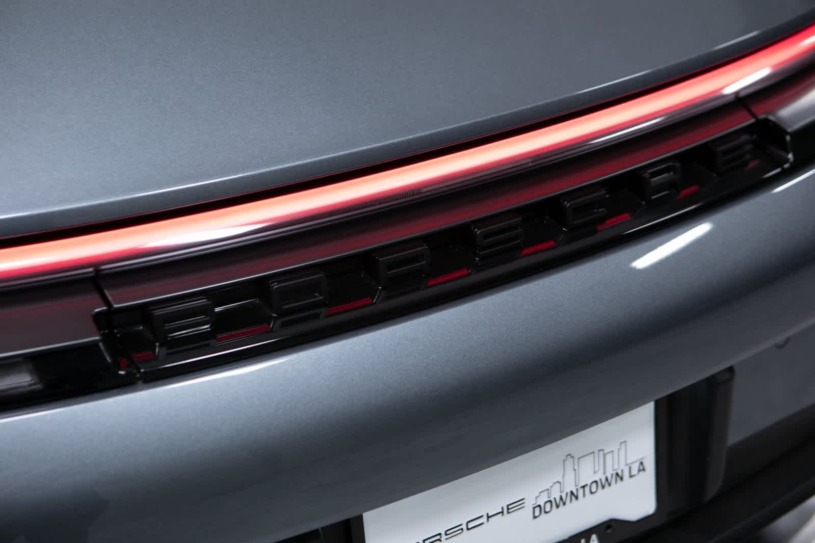 Thumbnail: 2025 Porsche 911 - 33