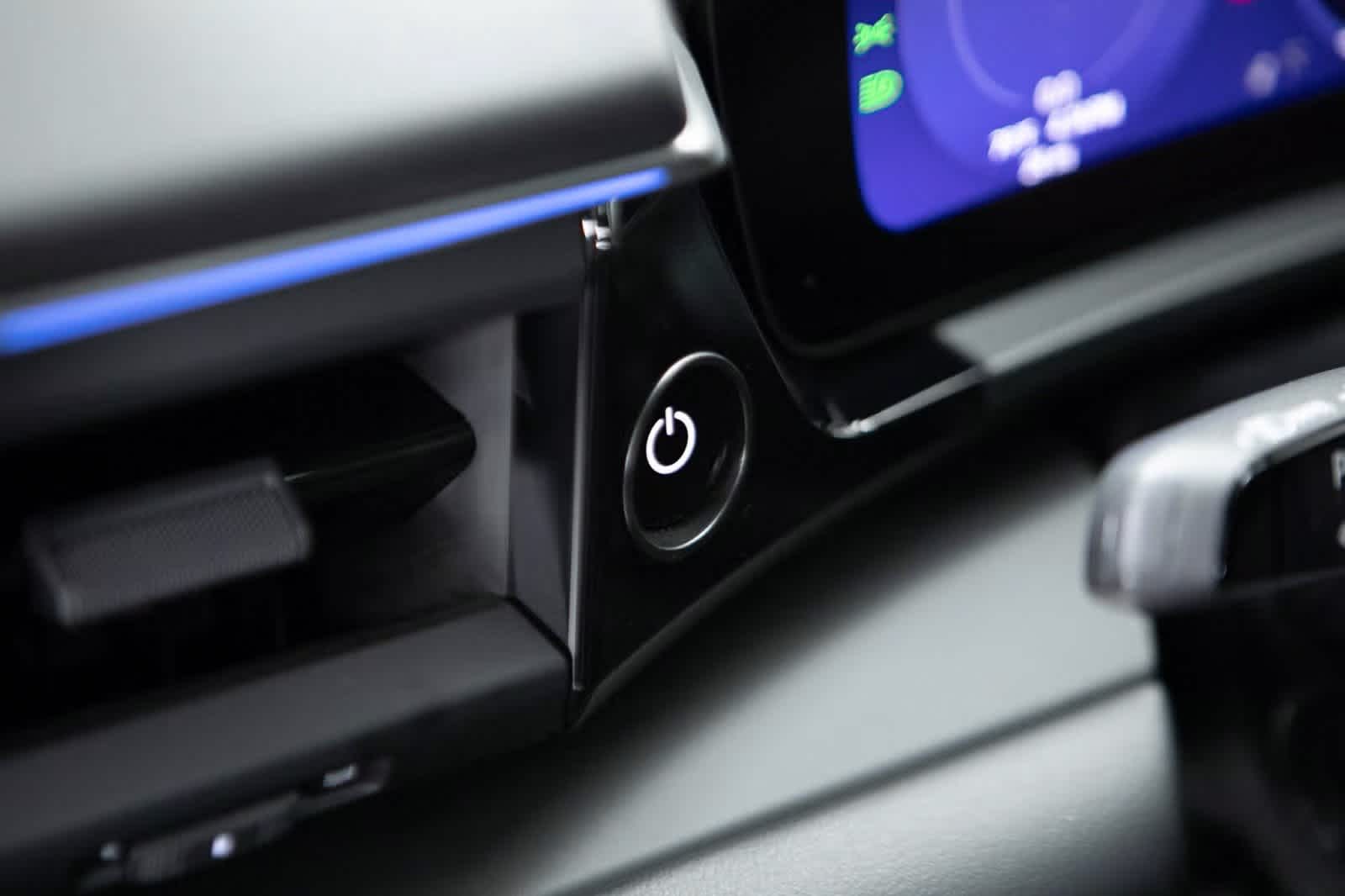 Thumbnail: 2025 Porsche Macan - 22