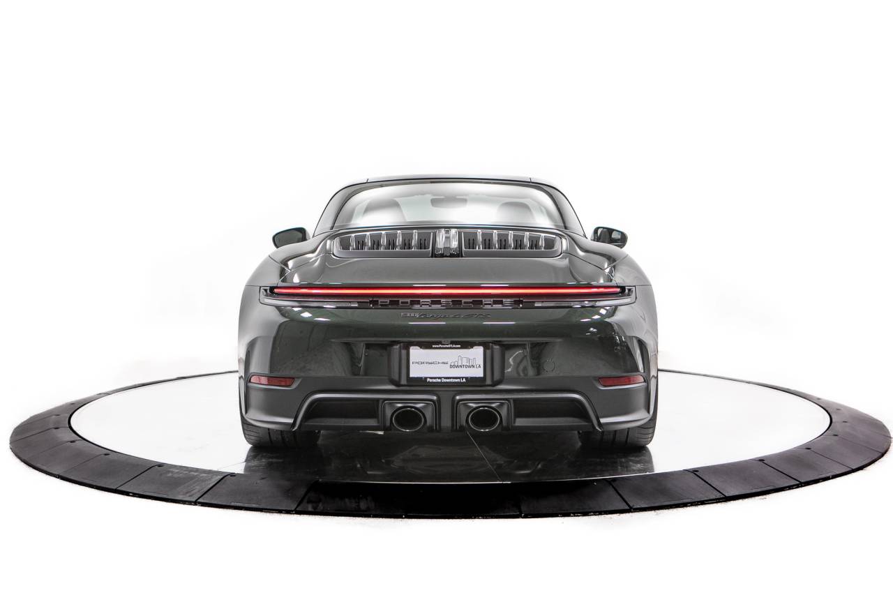 Thumbnail: 2026 Porsche 911 - 6