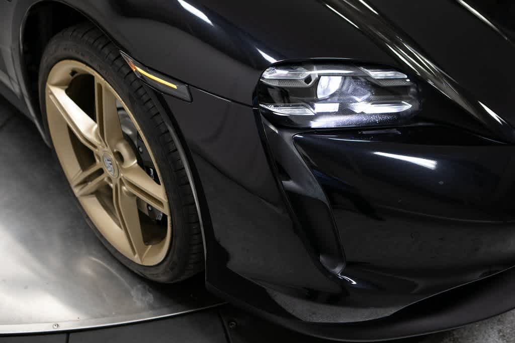 Thumbnail: 2022 Porsche Taycan - 12