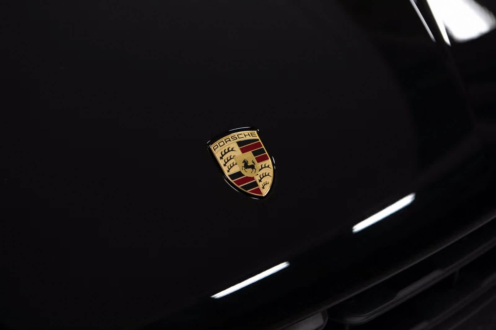 Thumbnail: 2025 Porsche Macan - 31