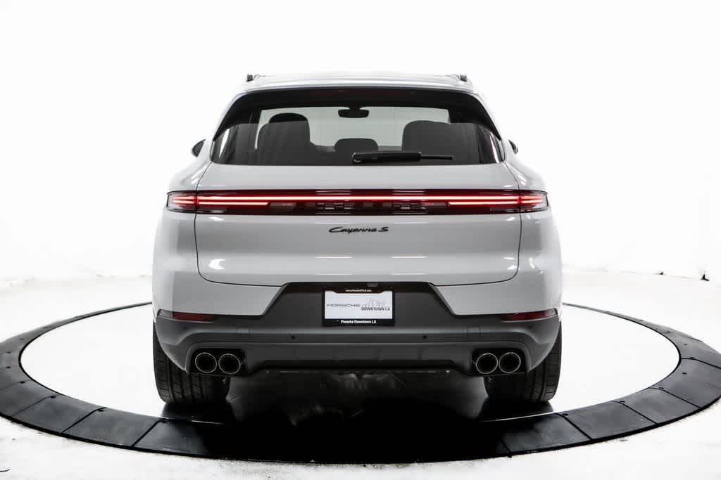 Thumbnail: 2025 Porsche Cayenne - 6