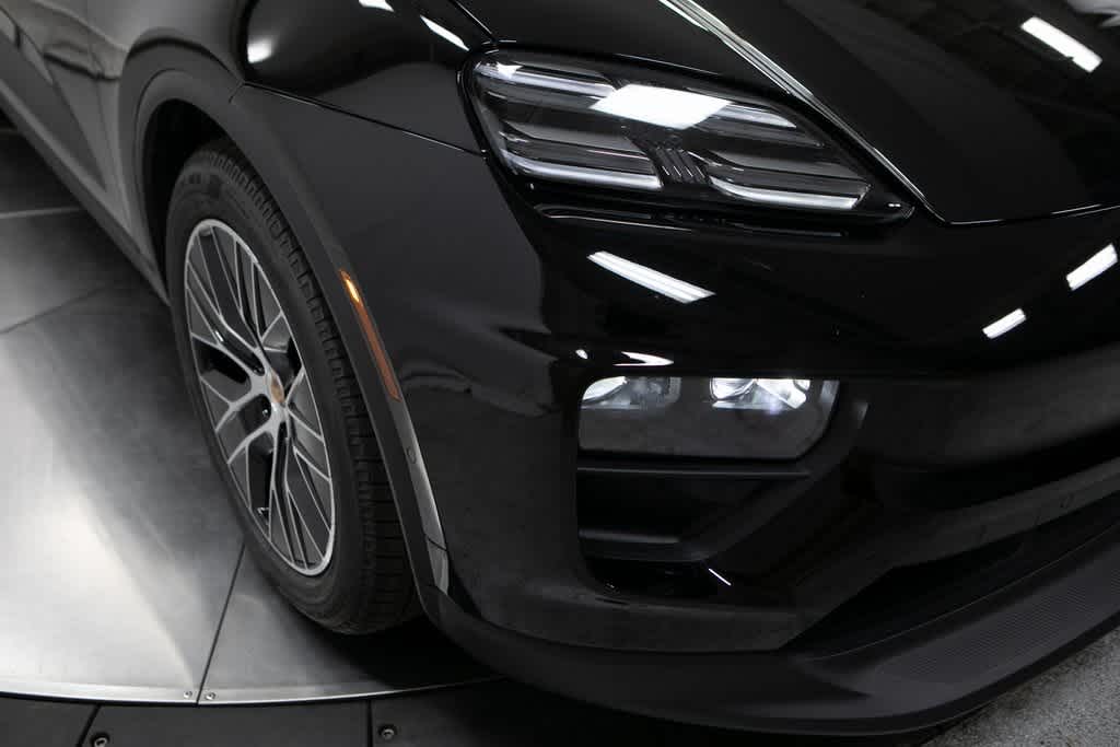 Thumbnail: 2025 Porsche Macan - 12