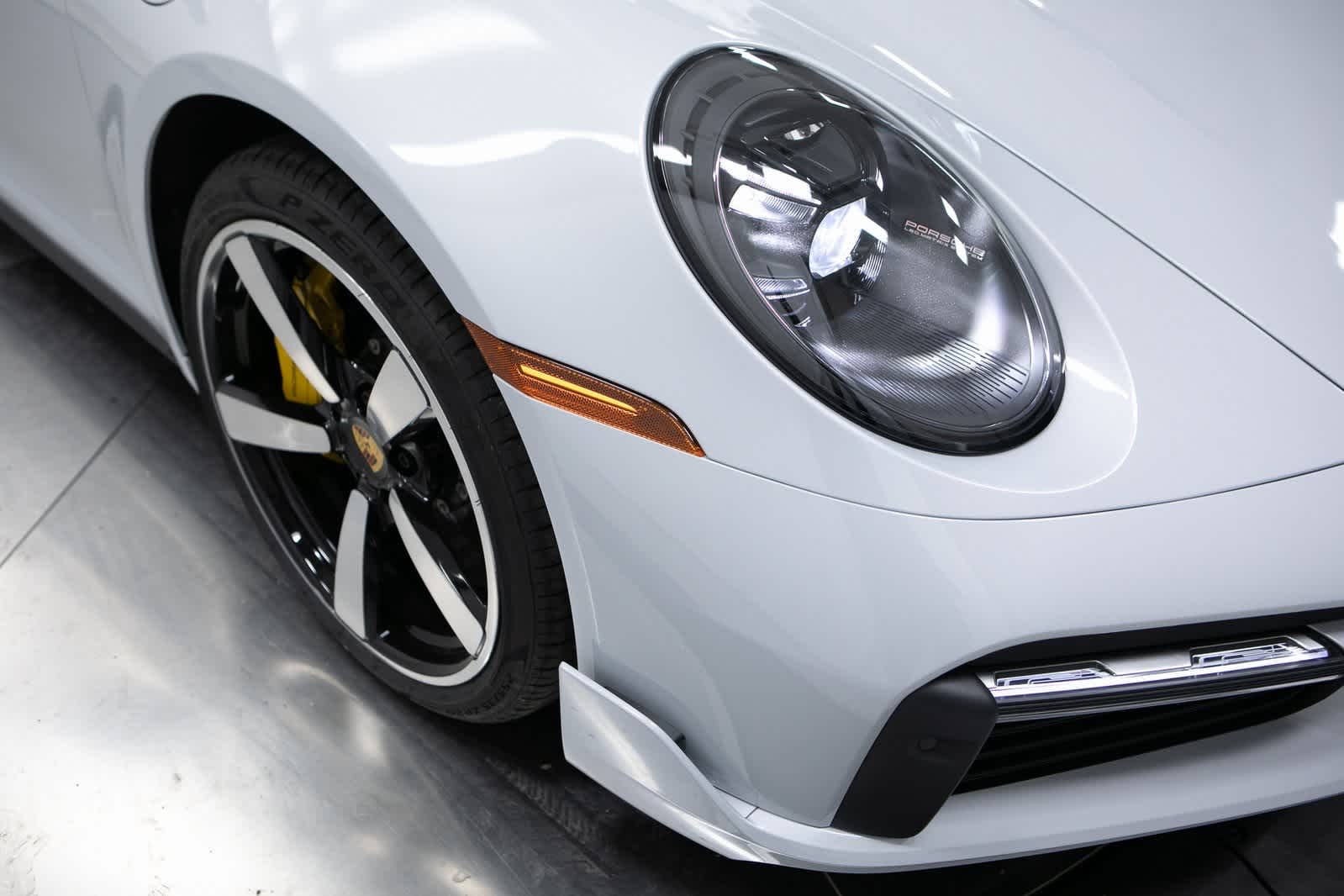 Thumbnail: 2025 Porsche 911 - 12