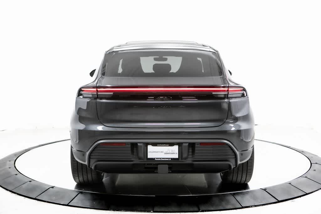 Thumbnail: 2025 Porsche Macan - 6