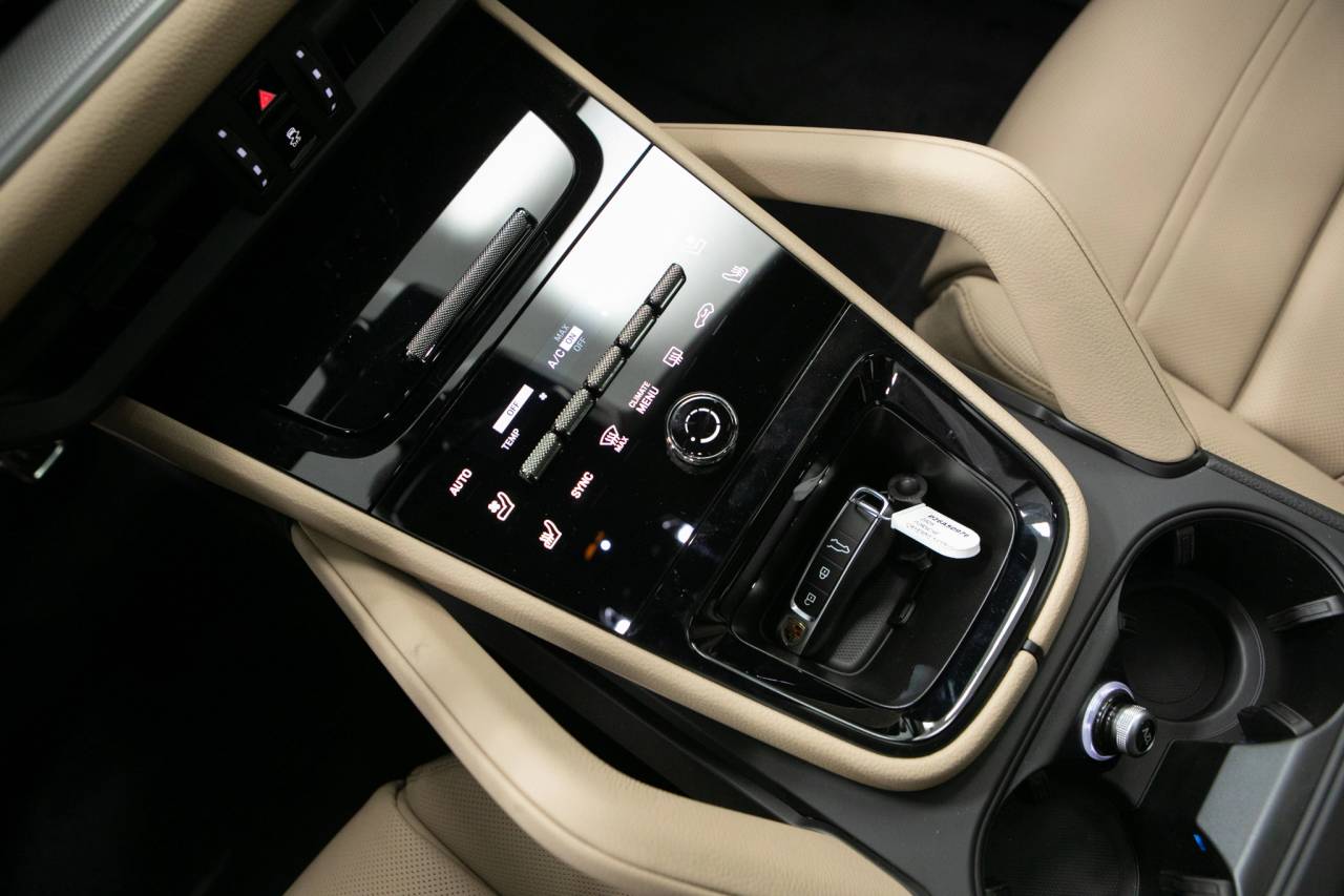 Thumbnail: 2026 Porsche  - 28