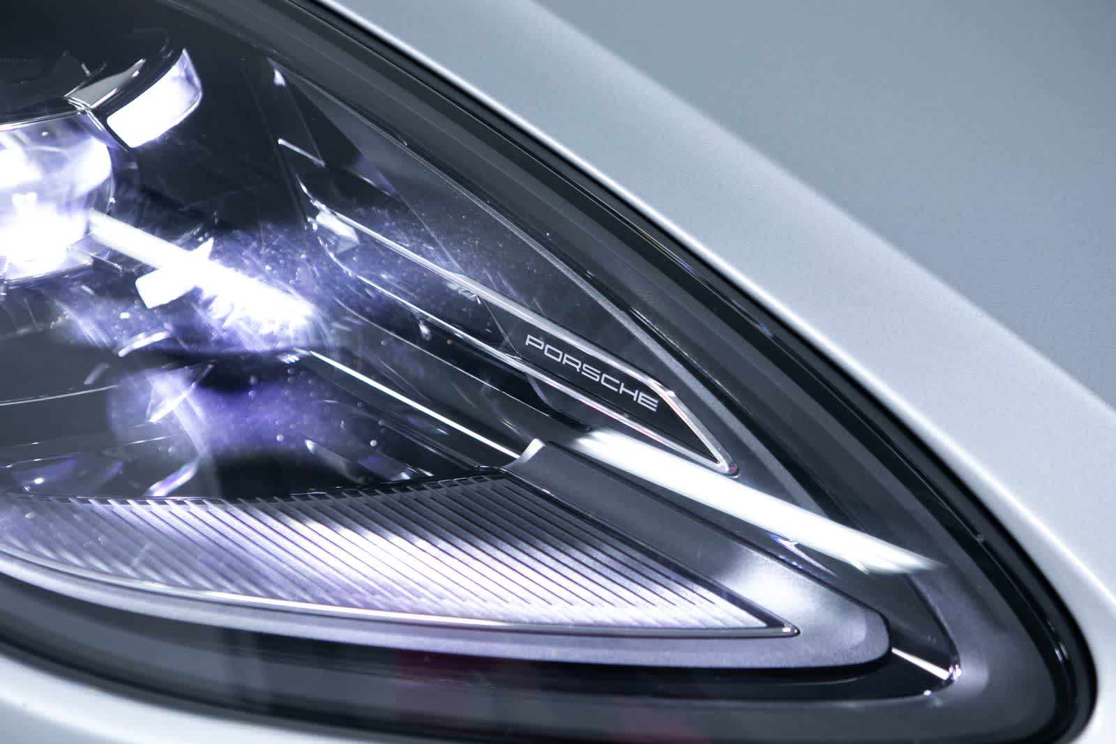 Thumbnail: 2026 Porsche Macan - 15