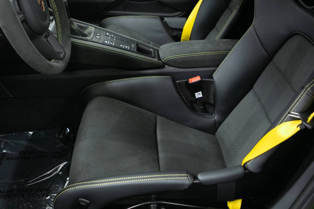 Thumbnail: 2025 Porsche  - 5