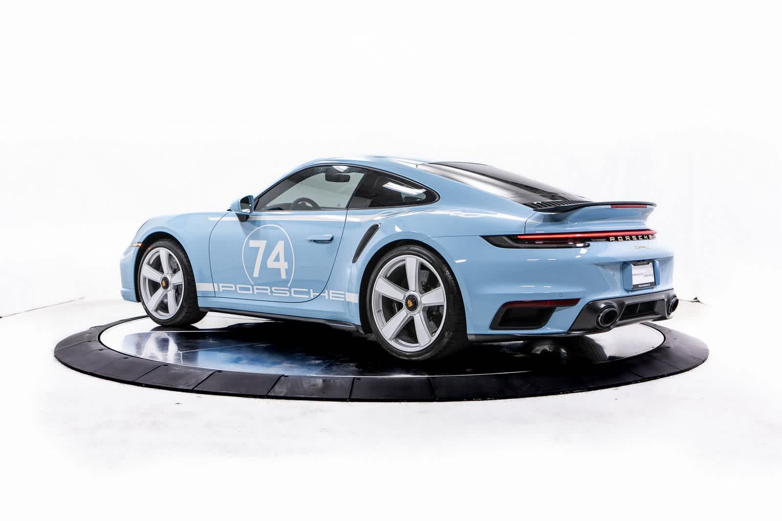 Thumbnail: 2025 Porsche 911 - 3