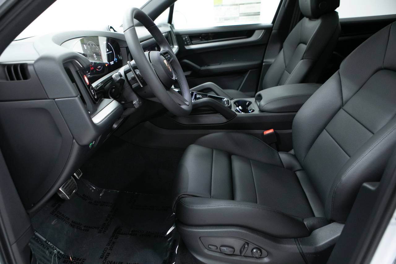 Thumbnail: 2025 Porsche Cayenne - 23