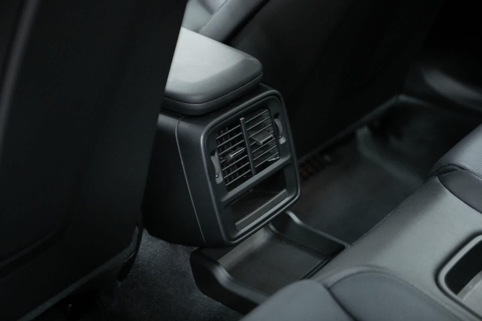 Thumbnail: 2024 Porsche Taycan - 28