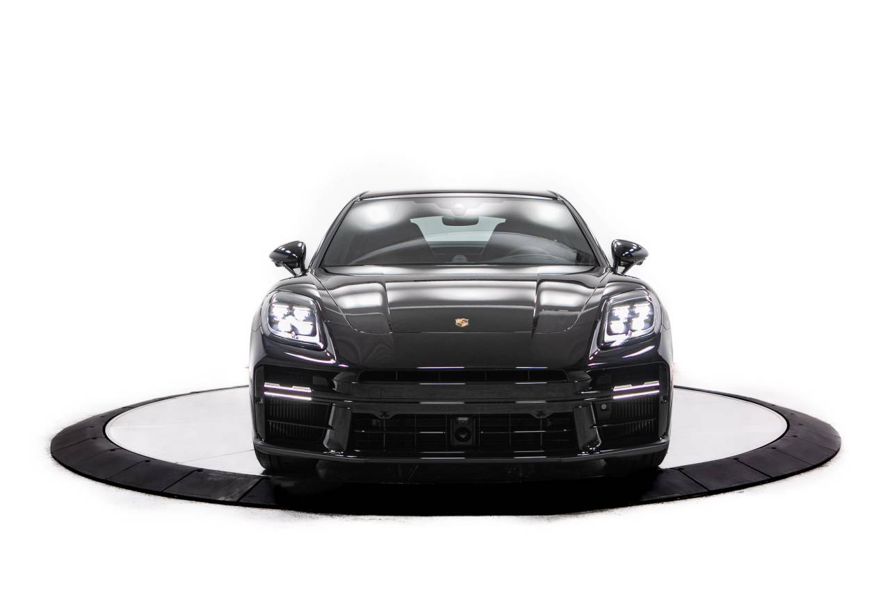Thumbnail: 2026 Porsche Panamera - 10