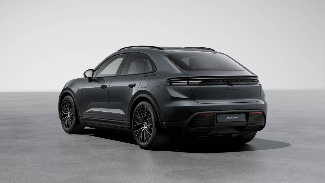 Thumbnail: 2026 Porsche Macan - 3