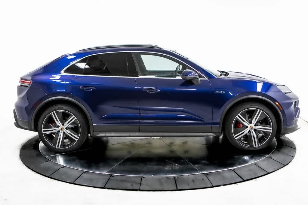 Thumbnail: 2025 Porsche Macan - 8