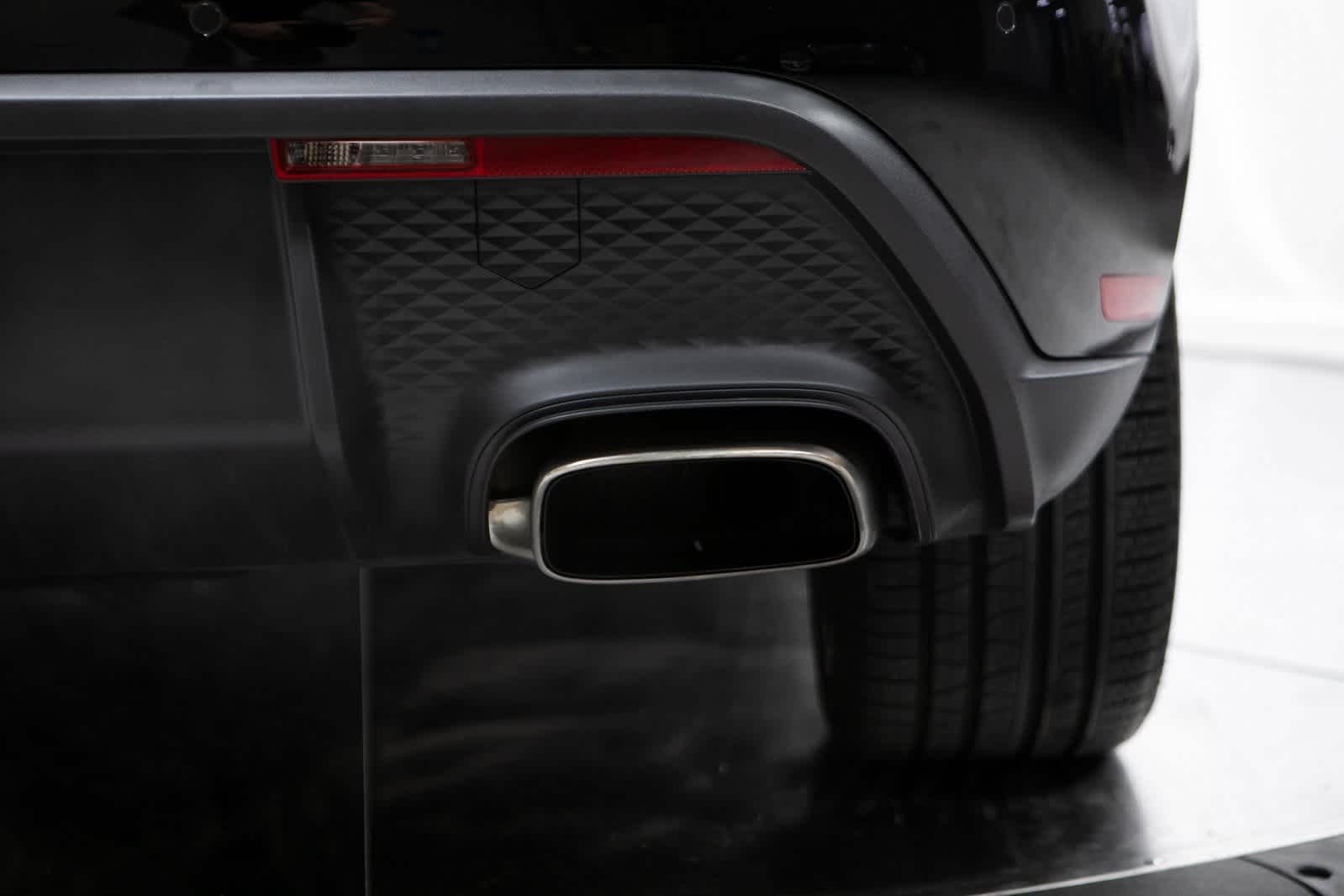 Thumbnail: 2025 Porsche Macan - 38