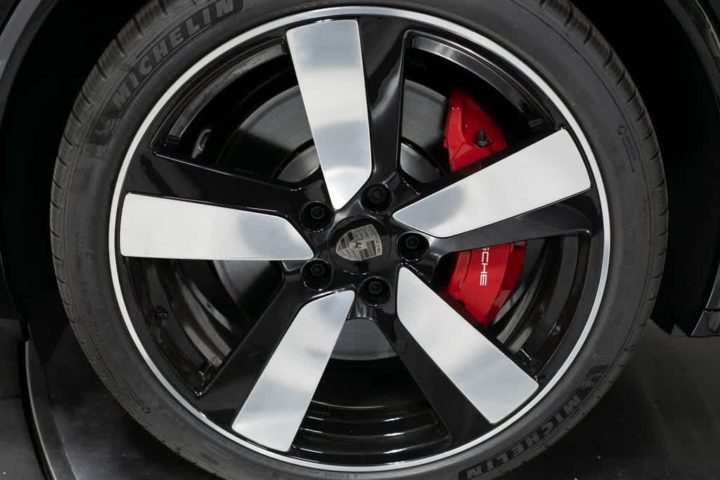 Thumbnail: 2025 Porsche Macan - 11