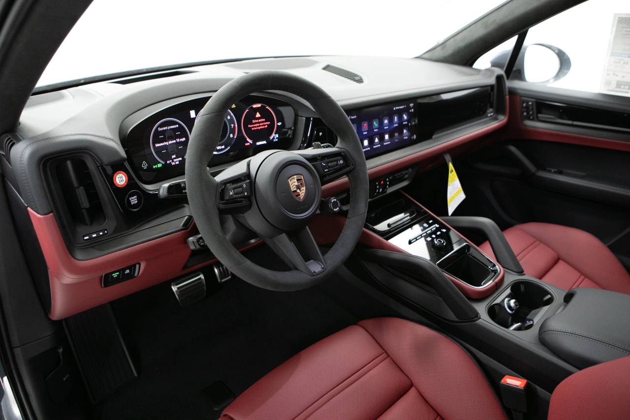Thumbnail: 2026 Porsche Cayenne - 4
