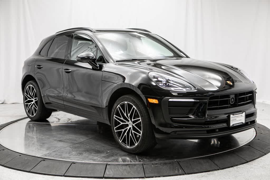 Thumbnail: 2024 Porsche Macan - 9