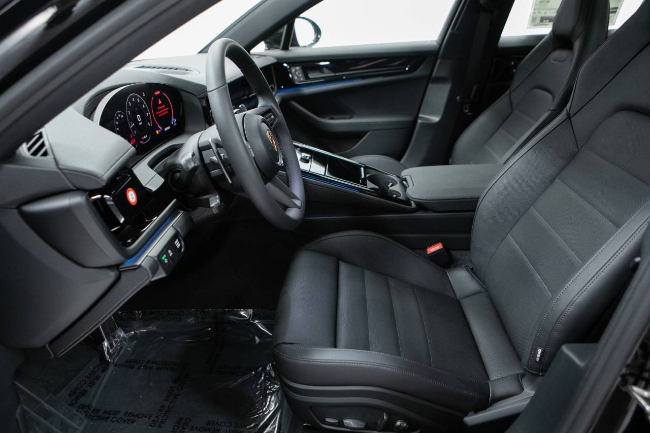 Thumbnail: 2026 Porsche Panamera - 23